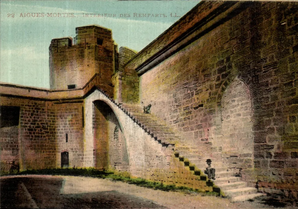 Aigues-Mortes — Innenansicht der Mauern. LL. n°22 - Vorderseite