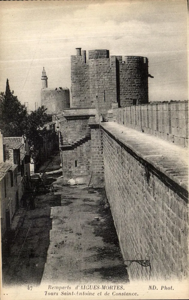 Wälle von AIGUES-MORTES — Türme Saint-Antoine und Constance — ND. Phot. - Vorderseite