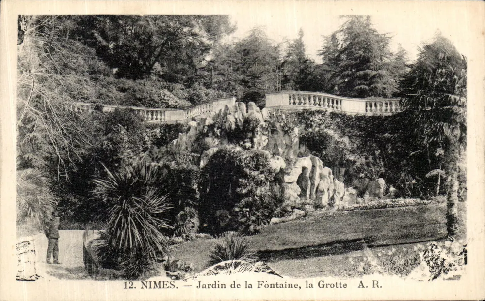 Nîmes — Garten der Quelle, die Höhle — A.R. — n°12 - Vorderseite