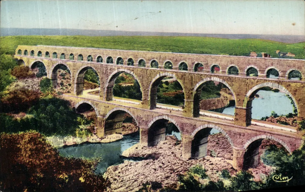 Ponte du Gard — Aqueduto Romano — editor LOMBIER & MAISON - Frente