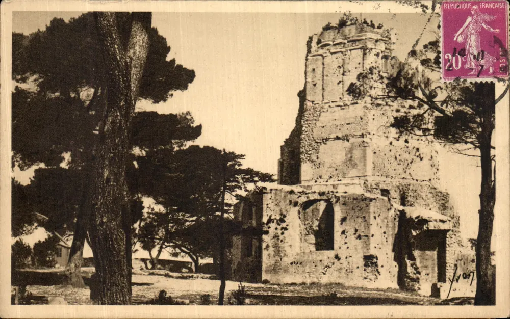 A Torre Magne — Nîmes (Gard) — Edições de Arte Avon - Frente