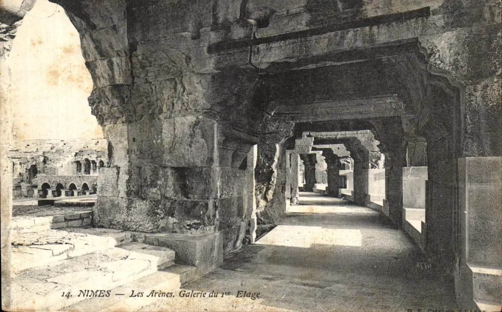NIMES — Die Arenen, Galerie des ersten Stocks — R. F. CHALON, Nîmes, Nr. 14 - Vorderseite
