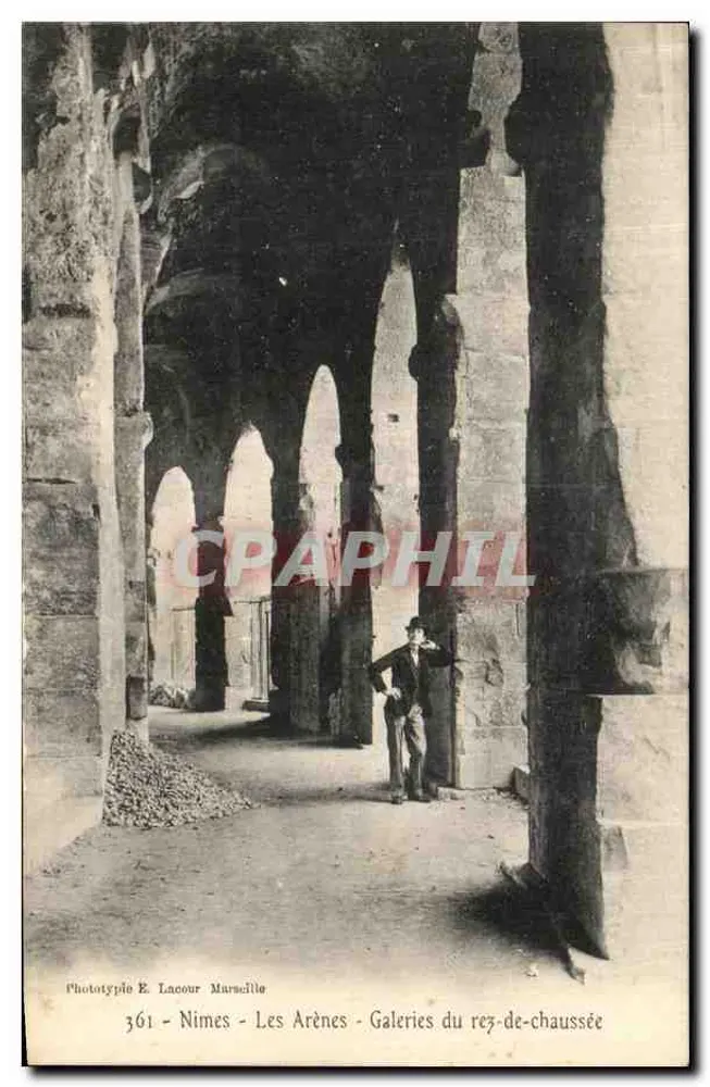 Nîmes - Die Arenen - Erdgeschoss-Galerien — Phototypie E. Lacour Marseille, Nr. 361 - Vorderseite