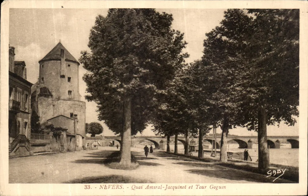 Nevers - Quai Amiral-Jacquinot und Turm Goguin — Gaby, n°33 - Vorderseite