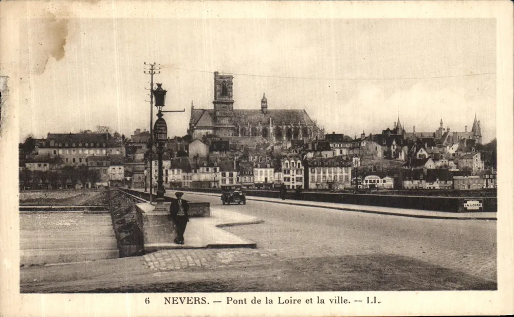 Nevers — Pont de la Loire et la ville — I.I. — éditeur I.I. — n°6 - Vorderseite