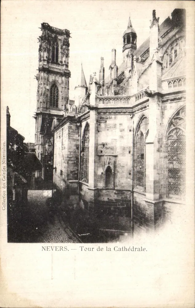 Nevers — Torre da Catedral — Coleção das Galerias Nivernaises - Frente