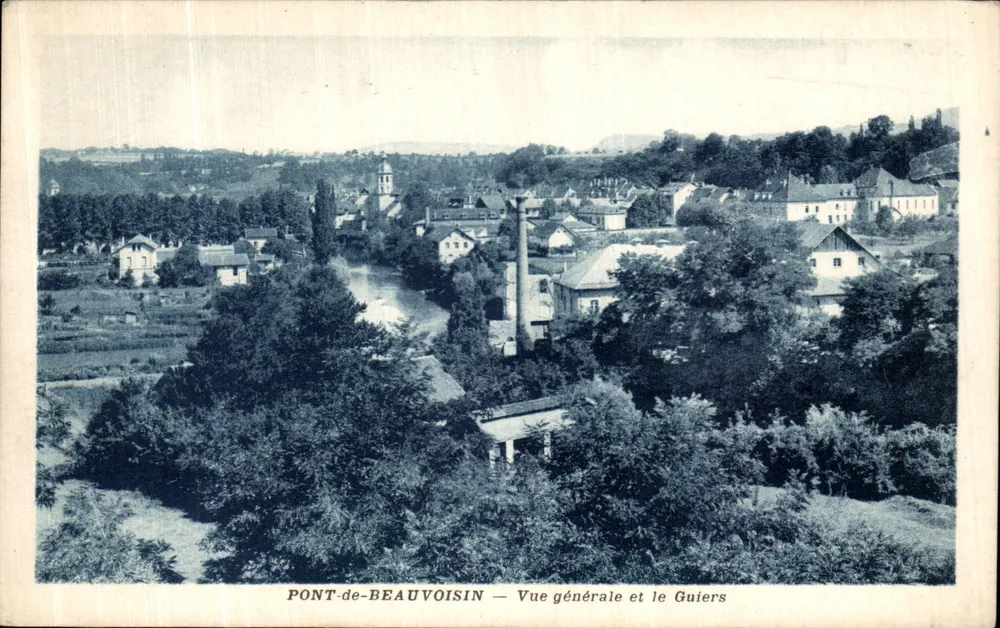 PONT-de-BEAUVOISIN — Allgemeiner Blick und der Guiers - Vorderseite