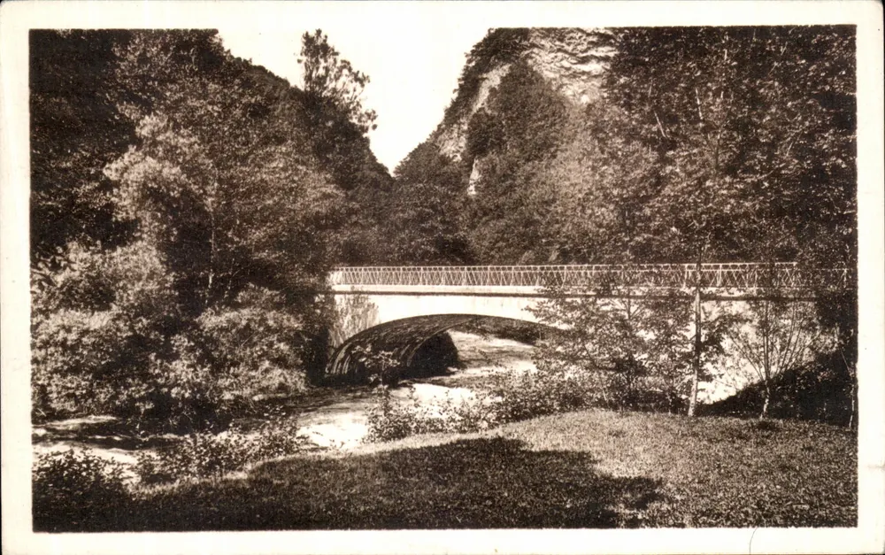 Allevard-les-Bains — Brücke über den Bréda — Verlag L'Art des Arts Photomécaniques, Paris - Vorderseite