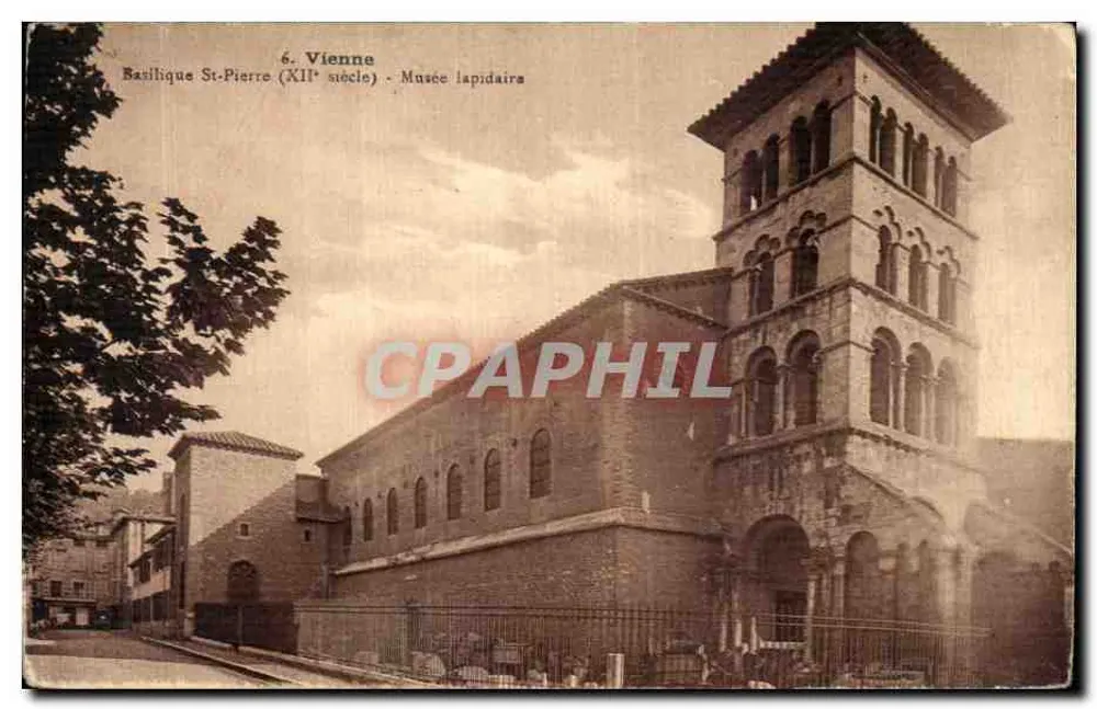 Basílica de São Pedro — Século XII — Museu lapidário — Viena - Frente