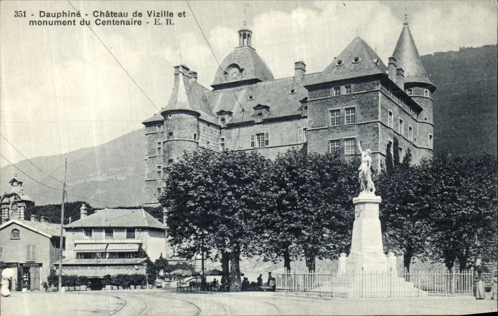 Dauphiné - Schloss Vizille und Centenarmonument - E.R. - n°351 - Vorderseite