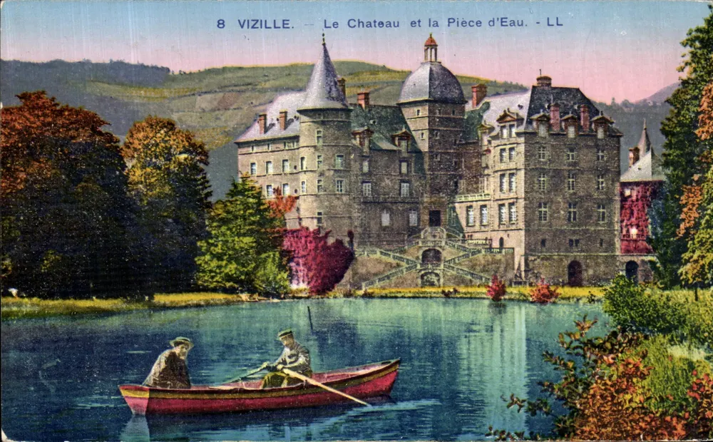 Vizille — O Castelo e a Pequena Lagoa — LL - Frente
