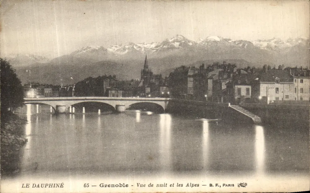 Grenoble — Ansicht der Nacht und die Alpen — B.F., Paris - Vorderseite