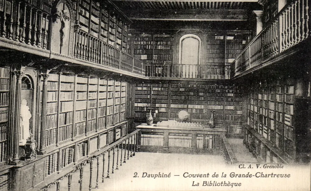Dauphiné — Mosteiro da Grande-Chartreuse — A Biblioteca — Cl. A. V. Grenoble - Frente