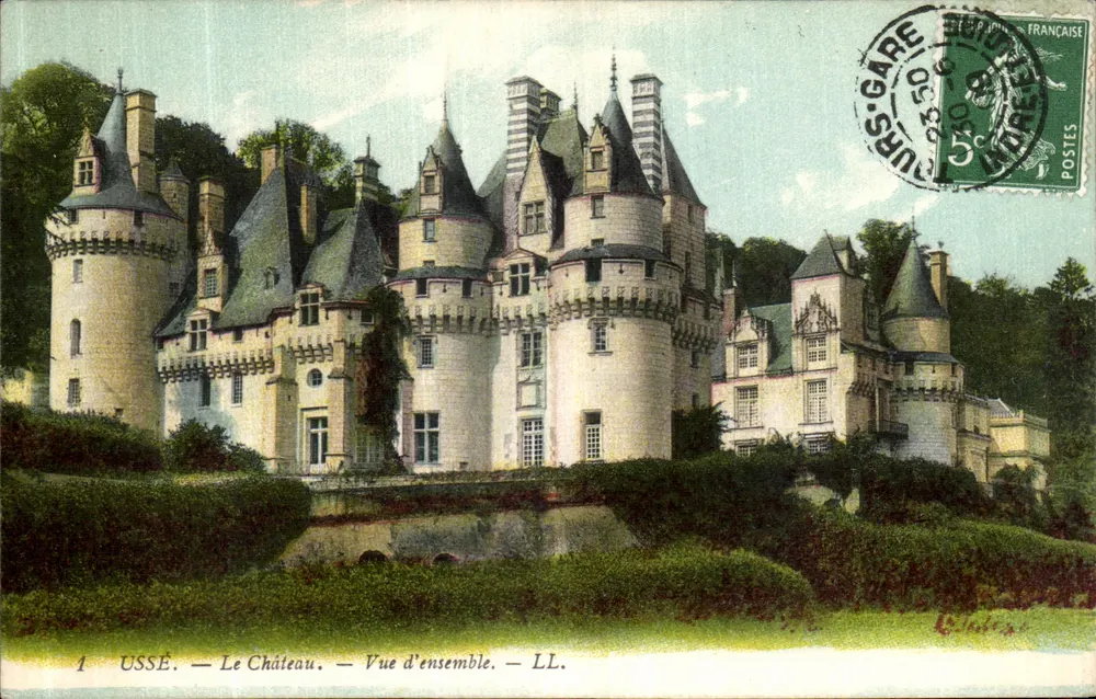 USSÈ — O Castelo — Vista geral — LL. - Frente