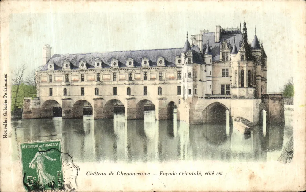 Castelo de Chenonceaux — Fachaça oriental, lado leste — Nouvelles Galeries Parisiennes - Frente
