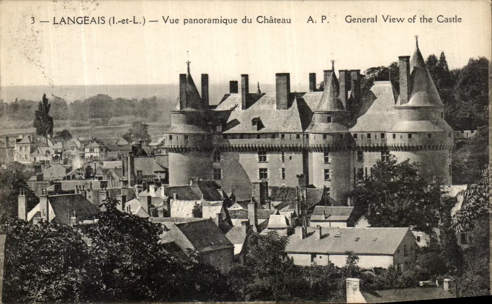 LANGEAIS (Loir-et-Cher) — Panoramablick auf das Schloss — A. P. - Vorderseite
