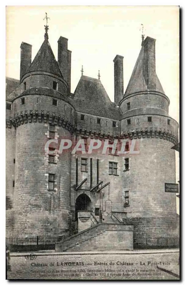 Schloss LANGEFAIS — Eingang zum Schloss — Le Pont-l'Évîs — PARISBERIE - Vorderseite