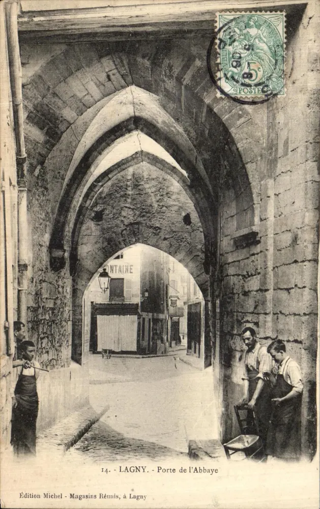 Lagny-sur-Marne - Porta da Abadia — Edição Michel - Lojas Unidas, em Lagny - Frente