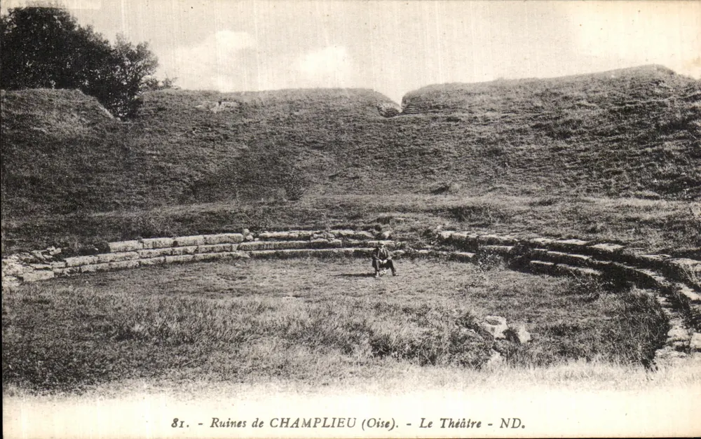 Ruínas de CHAMPLIEU (Oise) — O Teatro — ND. - Frente