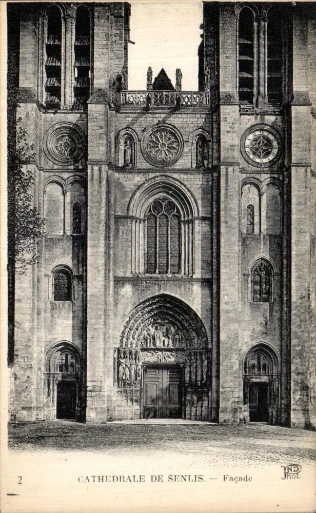 Catedral de Senlis — Fachada — ND Phot - Frente