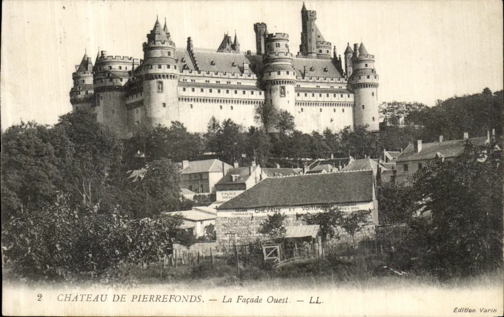 Château de Pierrefonds — La Façade Ouest — Édition Varin - Frente