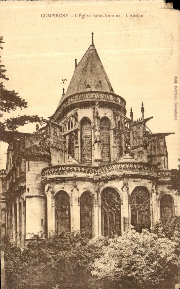 Compiègne - De Kerk van Sint Antonius - De Abside - Voorkant