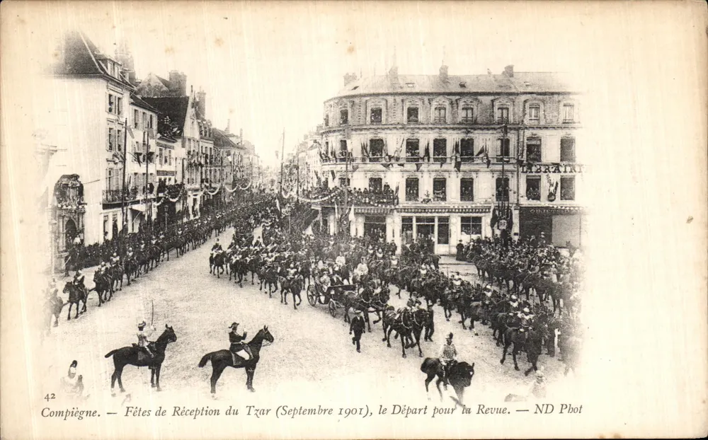 Compiègne — Empfangsfest des Zaren (September 1901), der Abmarsch zur Übung — ND Pbot - Vorderseite