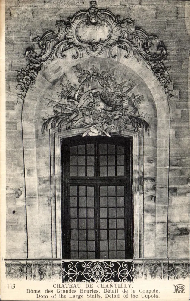 Château de Chantilly — Dach der Granden Ställe, Detail des Daches — Neuguen Frères, Nr. 113 - Vorderseite