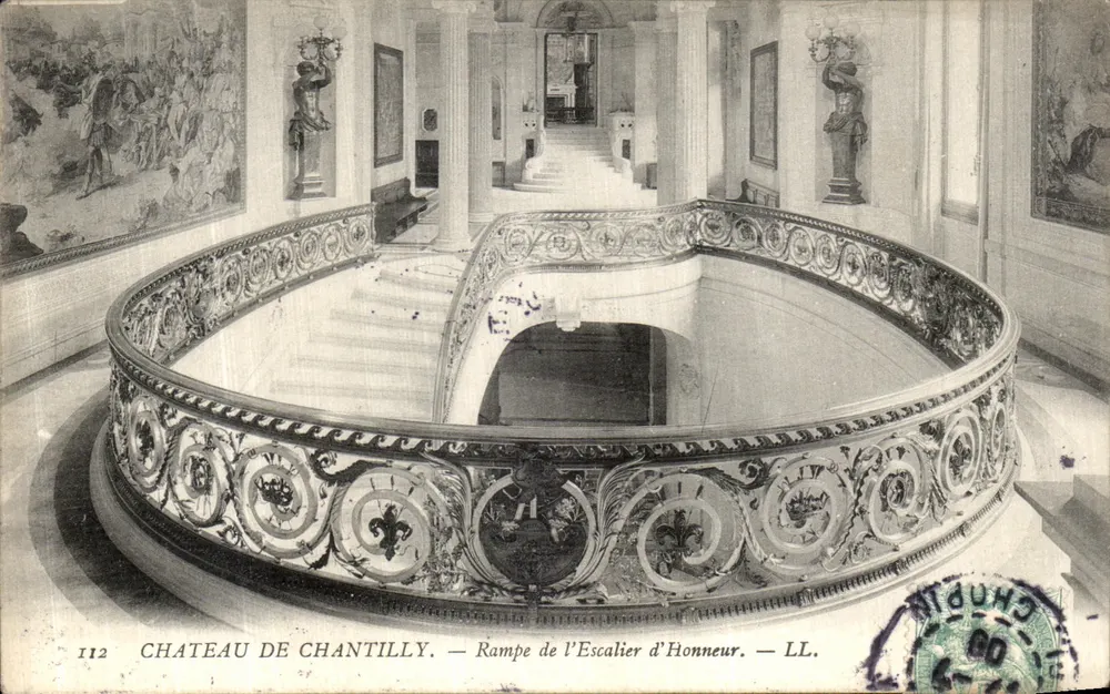 Schloss Chantilly — Treppenbalustrade — LL. - Vorderseite