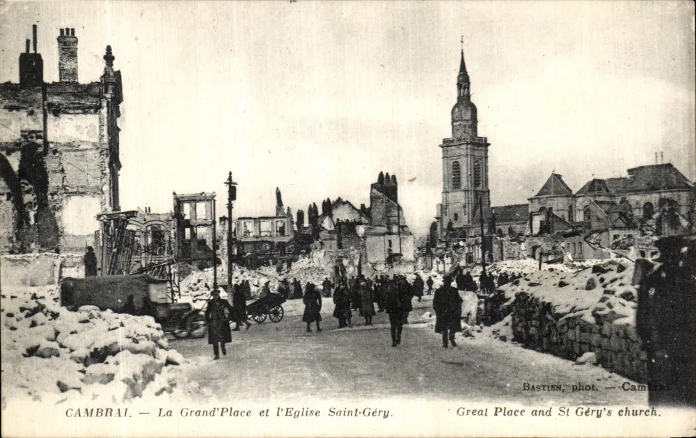 Cambrai — Die Grand'Place und die Kirche Saint-Géry — Bastien, phot. - Cambrai - Vorderseite