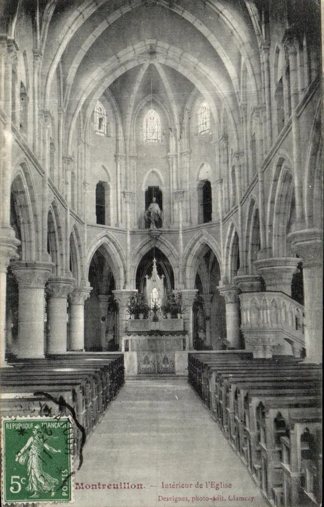 Montreuil-lon — Interior de la Iglesia — Desvignes, foto-ed. Clamecy - Anverso