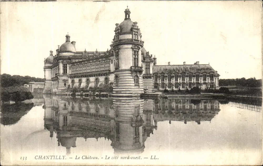 Chantilly — Das Schloss — Die Nordwestseite — LL. — n° 133 - Vorderseite