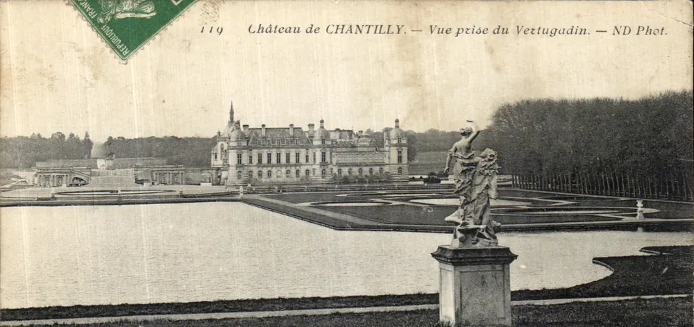 Château de CHANTILLY — Vue prise du Vertugadin — ND Phot. n°119 - Frente