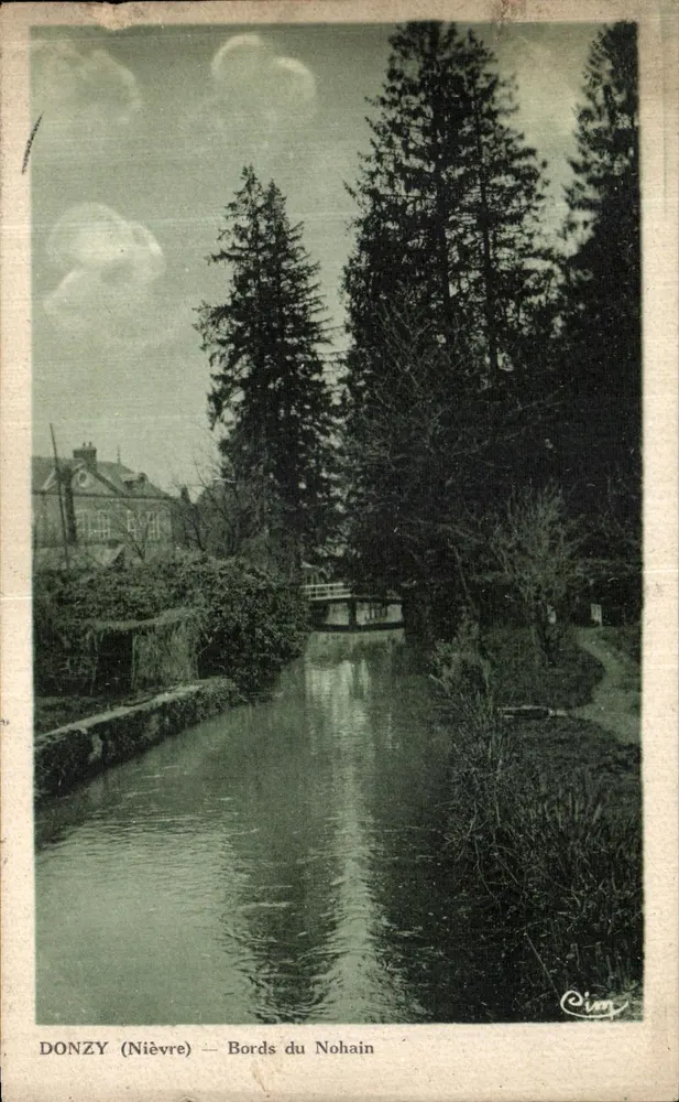DONZY (Nièvre) — Margens do Nohain — Cim - Frente
