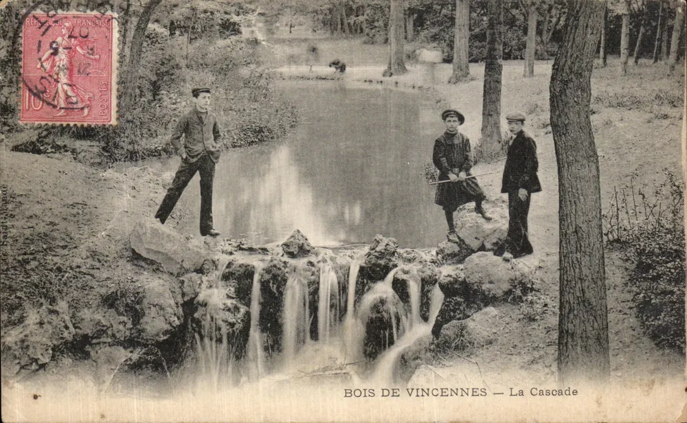 Bois de Vincennes — A Cascata — Editor não identificado - Frente