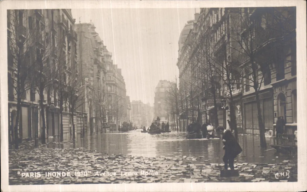Paris überschwemmt 1910 — Avenue Ledru-Rollin — A.H.B. - Vorderseite