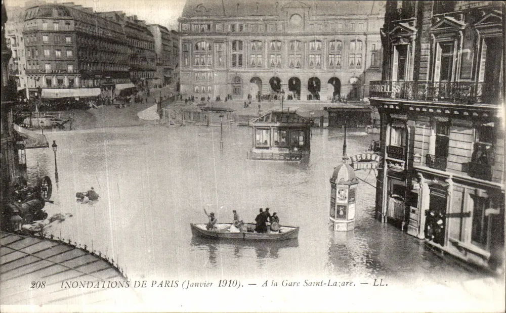Überschwemmungen in Paris (Januar 1910) — Am Bahnhof Saint-Lazare — LL. - Vorderseite