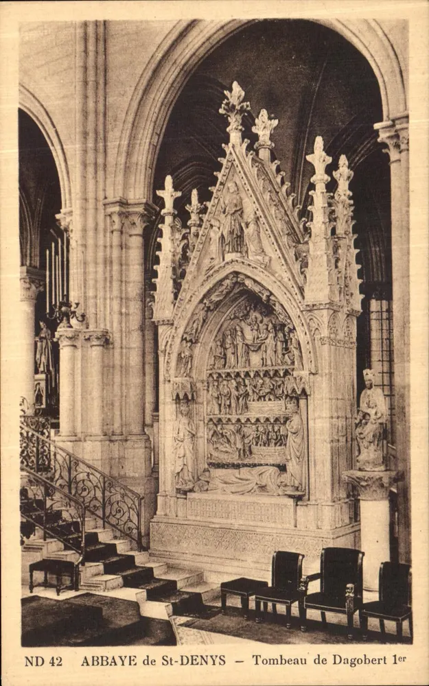 Abadia de St-DENYS — Túmulo de Dagobert 1º — ND 42 - Frente