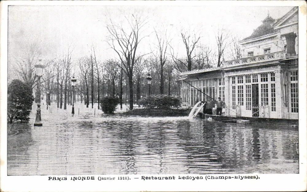 Paris überschwemmt (Januar 1910) — Restaurant Ledoyen (Champs-Élysées) - Vorderseite