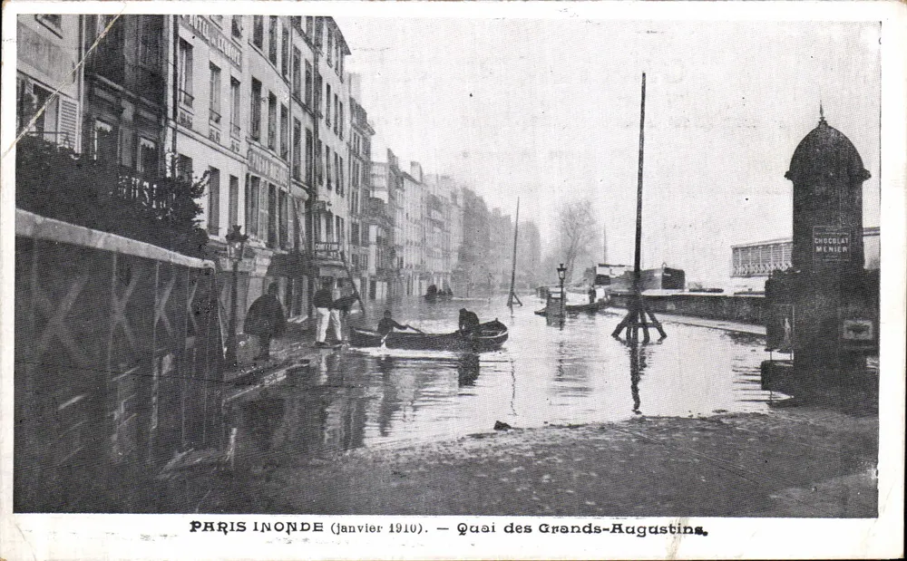 Paris inondé — Quai des Grands-Augustins (janvier 1910) — éditeur Chocolat Menier - Vorderseite