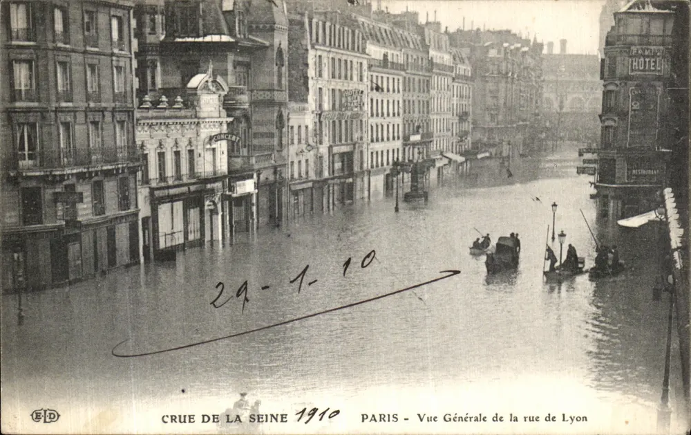 Flut der Seine 1910 — Allgemeine Ansicht der Rue de Lyon — E.D. (Verlag) - Vorderseite