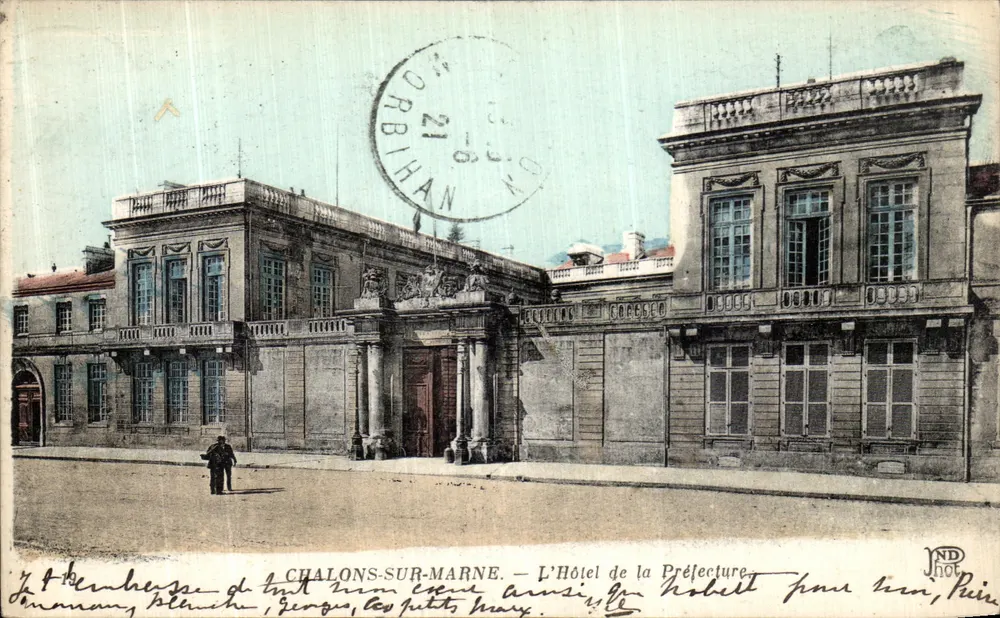 Chalons-sur-Marne — O Hotel da Prefeitura — ND Hot - Frente