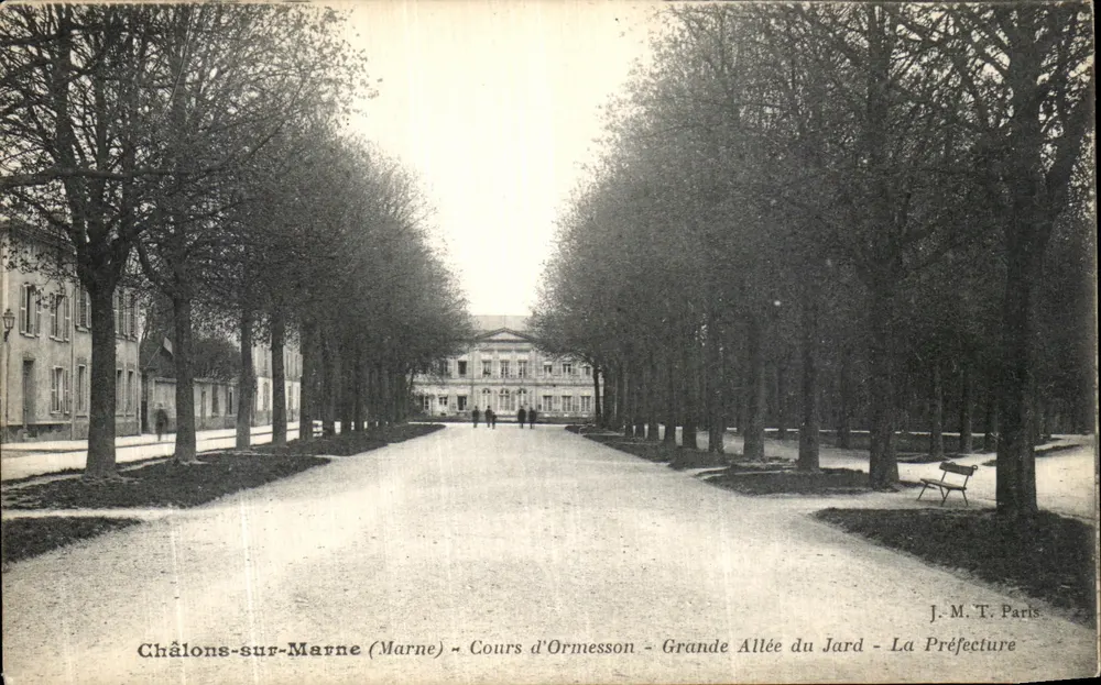 Châlons-sur-Marne (Marne) — Cours d'Ormesson, Grande Allée du Jard, La Préfecture — J. M. T. Paris - Frente