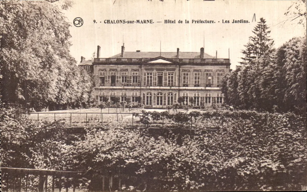 Chalons-sur-Marne — Hotel der Präfektur. Die Gärten. — Editions OR, Ch. Granes - Reims, n°9 - Vorderseite