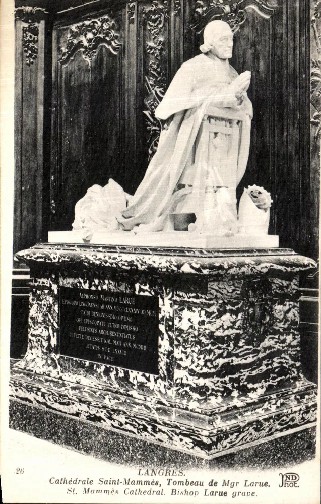 Grabmal des Mgr Larue — Kathedrale Saint-Mammès — Langres - Vorderseite