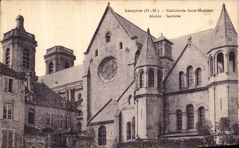 Langres (H.-M.) — Kathedrale Saint-Mammès — Apse - Sakristei - Vorderseite