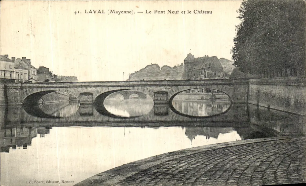 Laval (Mayenne) — O Ponte Novo e o Castelo — J. Sorel, editor, Rennes - Frente