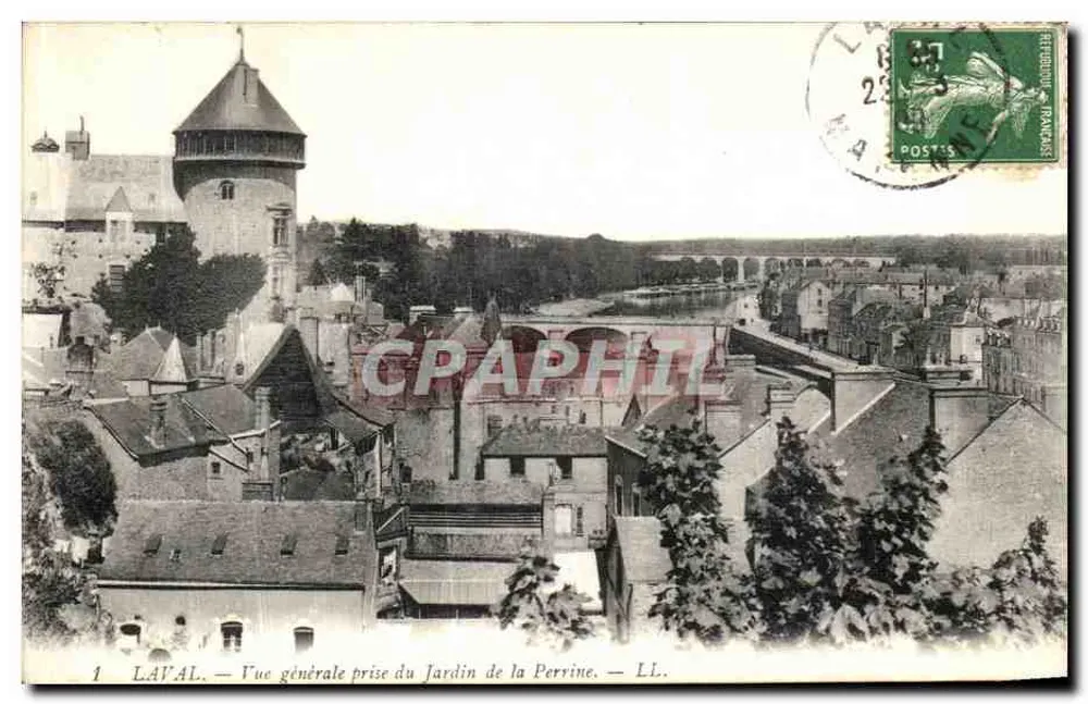 Laval — Allgemeiner Blick vom Jardin de la Perrine — LL. - Vorderseite