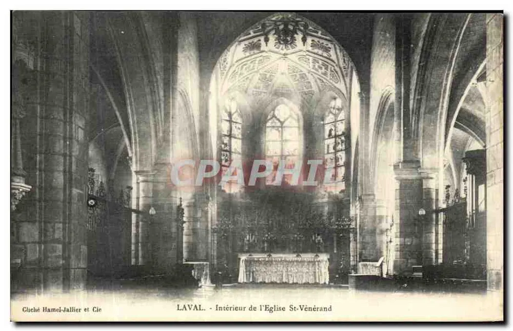 Laval - Interior da Igreja de São Vénérand — Cluché Hamel-Jallier e Cie - Frente
