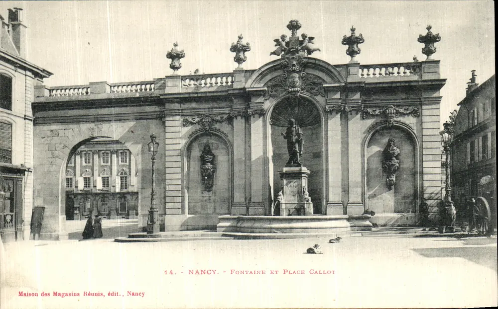Nancy — Fonte e Praça Callot — Maison des Magasins Réunis, editora, Nancy - Frente